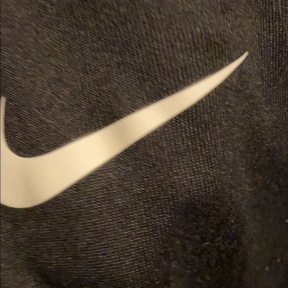 black nike shirt - Picture 2 of 3